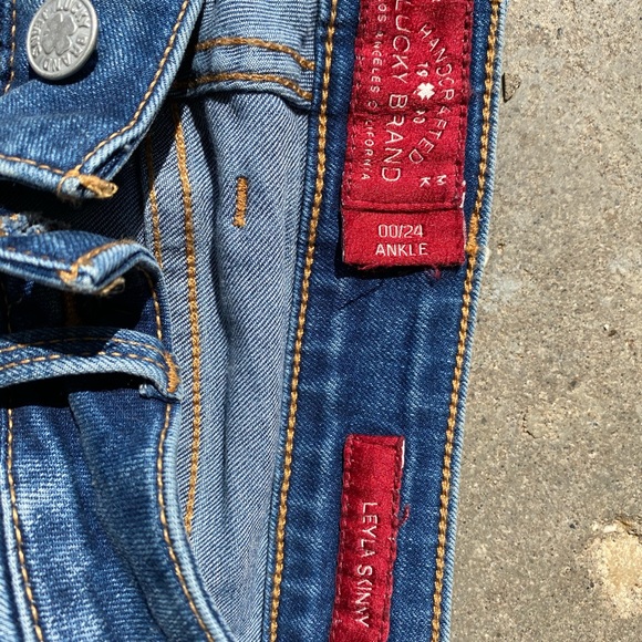 Lucky Brand Skinny Jeans - Picture 2 of 4